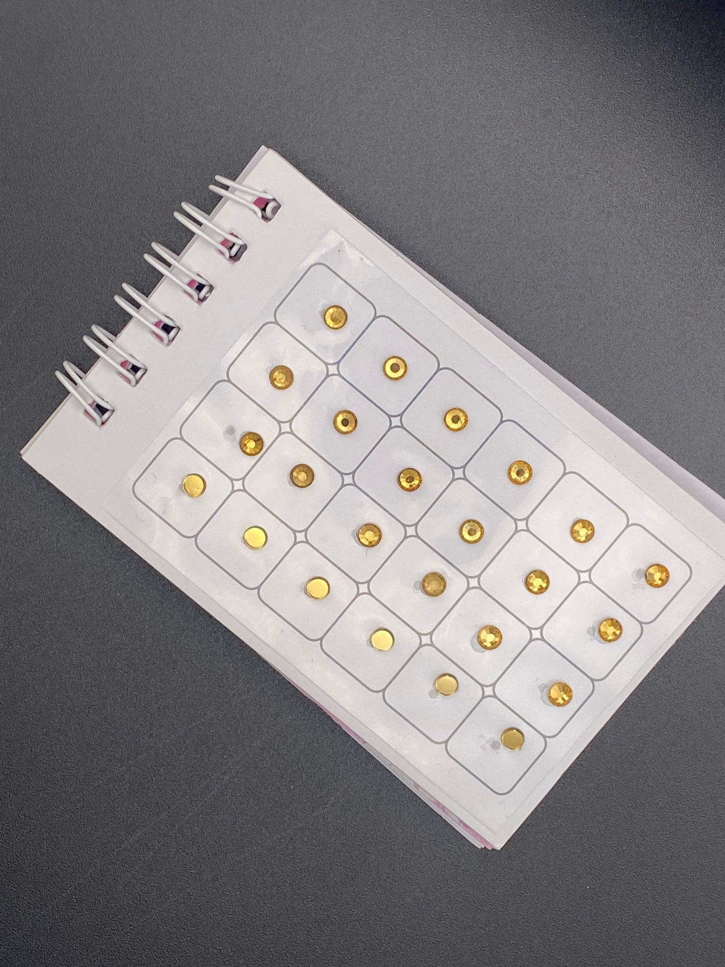 Vidhi Mini Bindi Book - F4